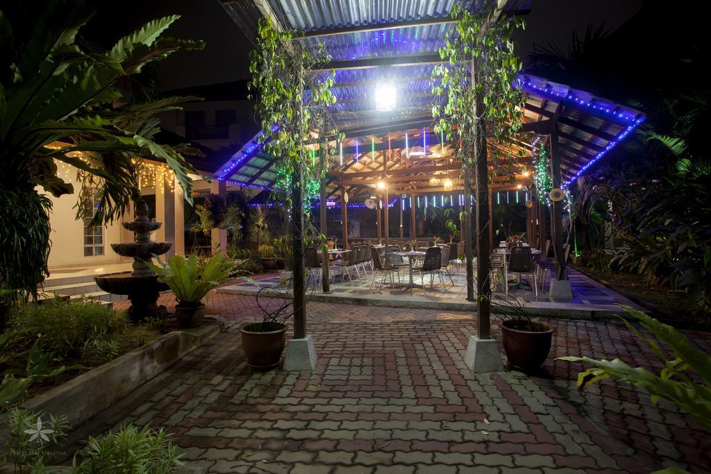 Hotel Seri Malaysia Джохор Бахру Екстериор снимка