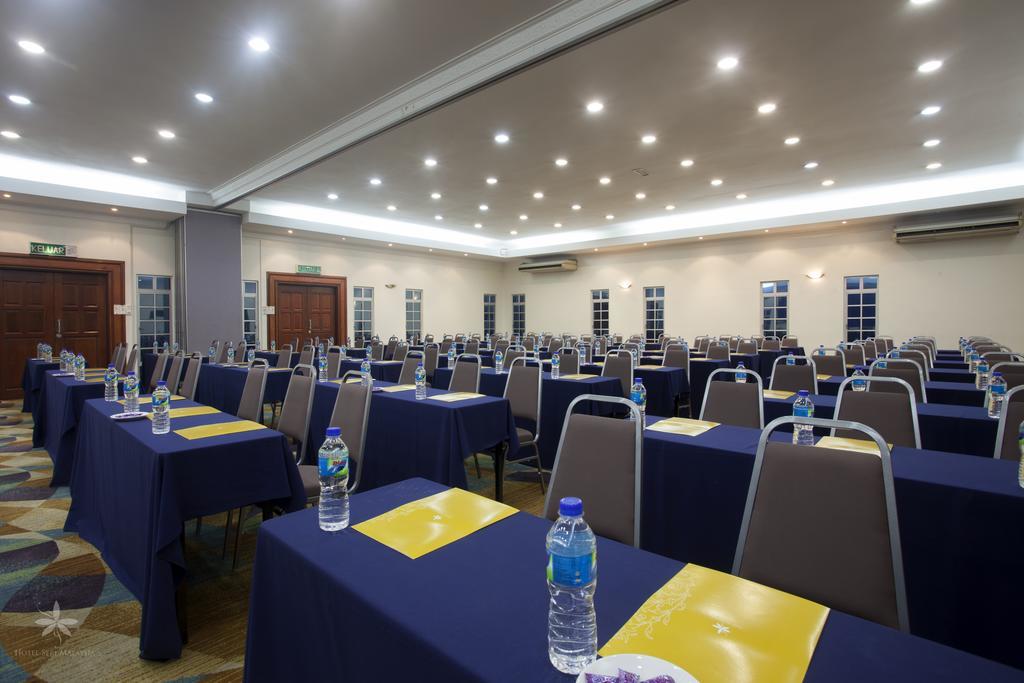 Hotel Seri Malaysia Джохор Бахру Екстериор снимка