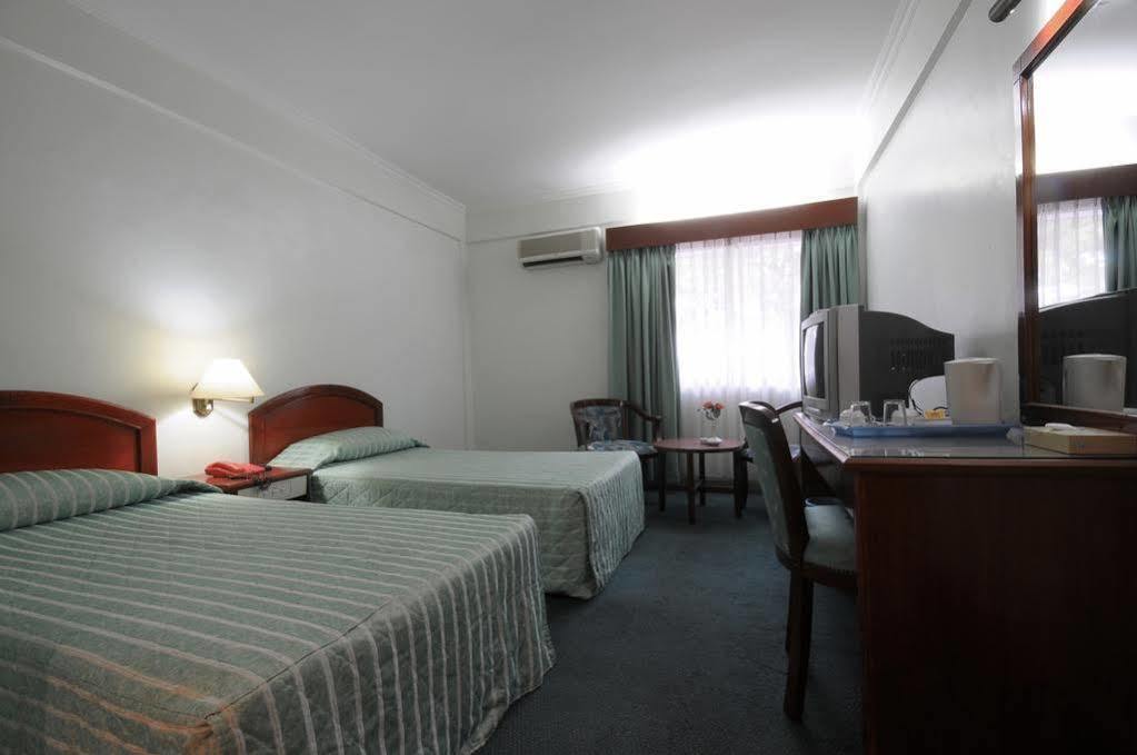 Hotel Seri Malaysia Джохор Бахру Екстериор снимка