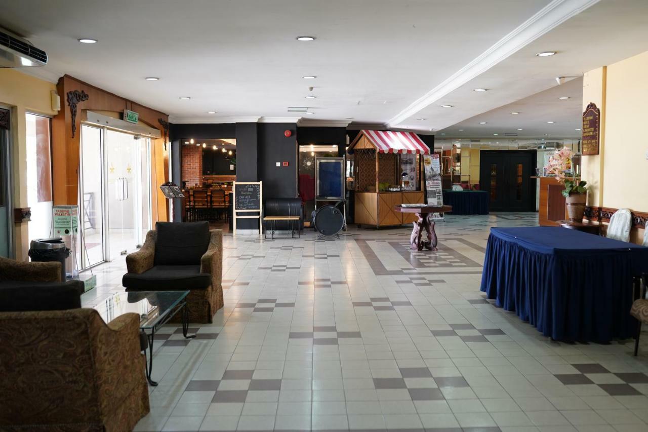 Hotel Seri Malaysia Джохор Бахру Екстериор снимка