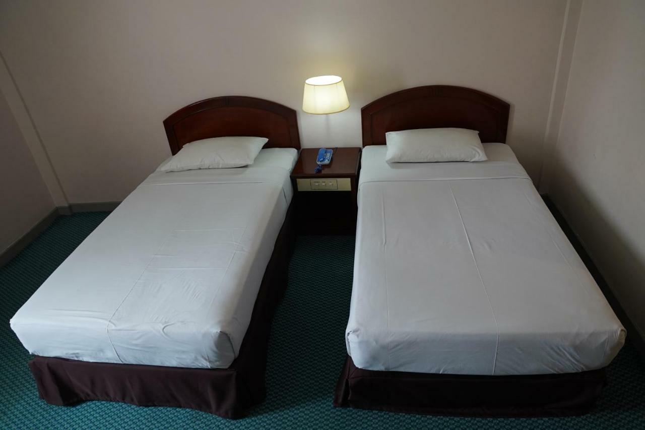 Hotel Seri Malaysia Джохор Бахру Екстериор снимка